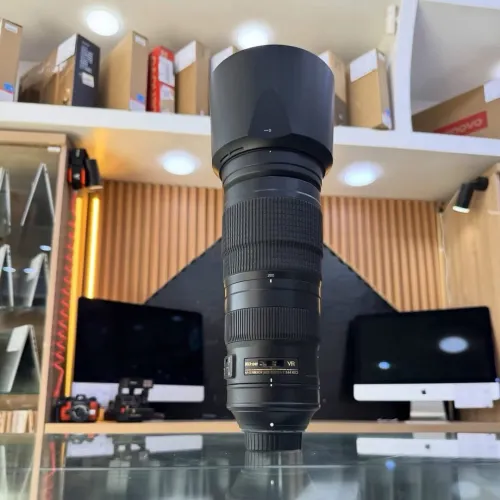 Nikon 200-500mm f/5.6 ED en excellent état