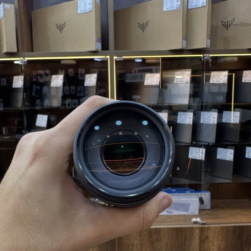 Canon EF 75-300mm F4 5.6 Mark iii JAMAIS UTILISÉ SOUS EMBALLAGE
