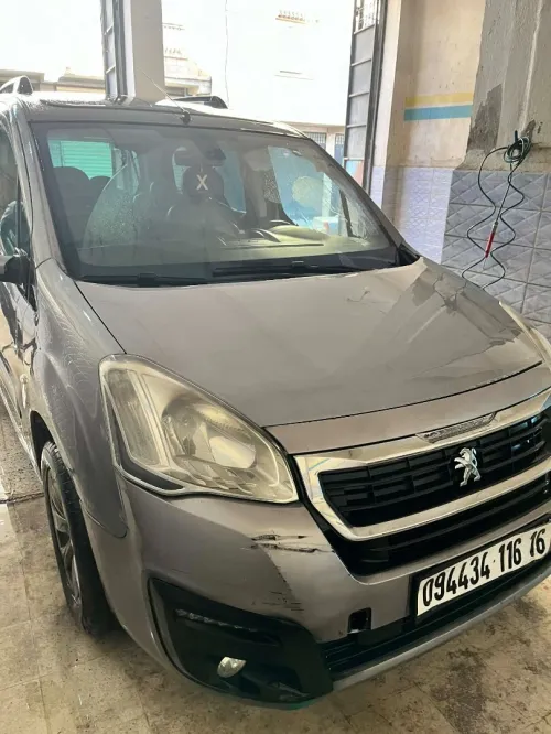 Peugeot Partner 2016 Tepee Allure 