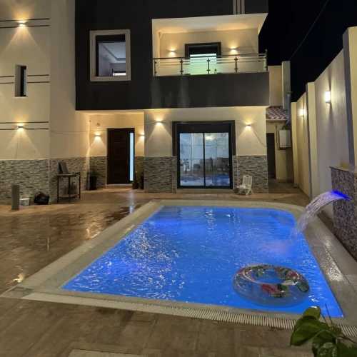Construction des Piscines / بناء وتركيب المسابح