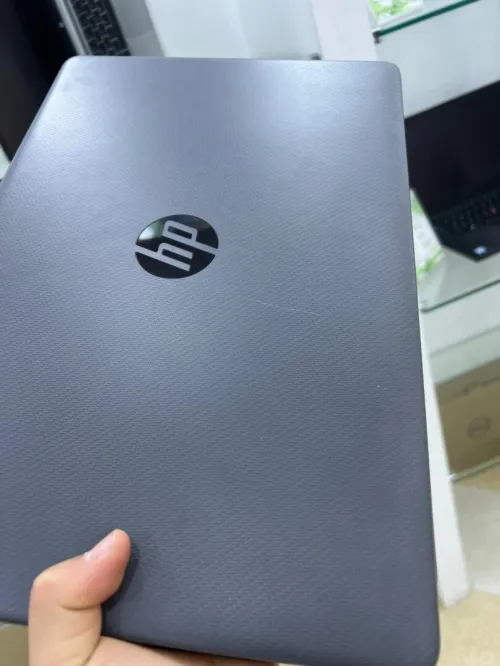 PC PORTABLE HP 240-G9