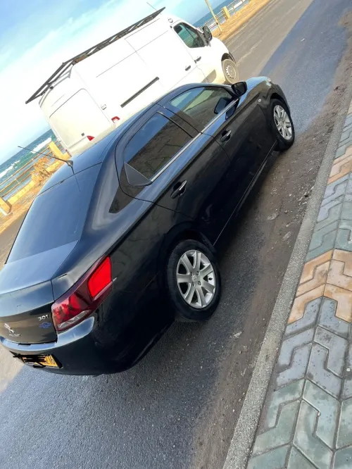 Peugeot 301 2022 Allure