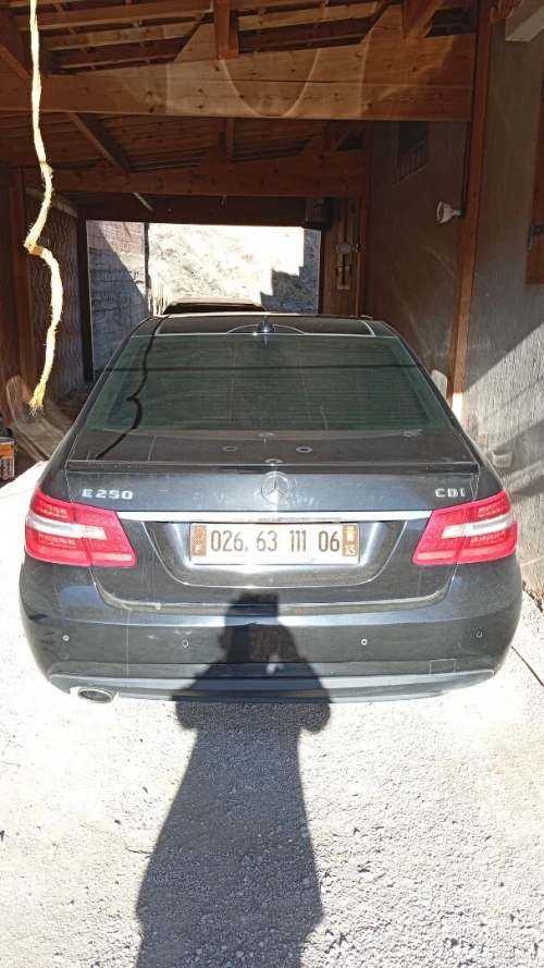 Mercedes Classe E 2011 AVANTGARDE Pack AMG