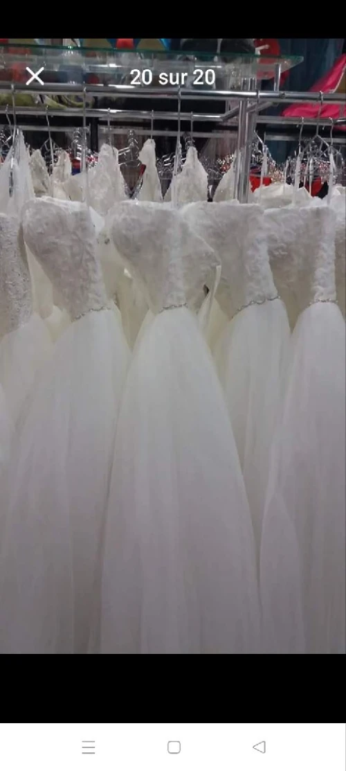 ROBE BLANCHE en destockage 