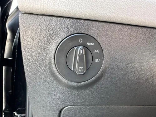 Volkswagen TAOS 2022 Se black