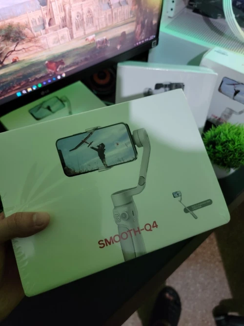 Stabilizateur Zhiyun Smooth Q4