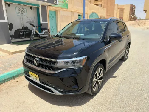 Volkswagen TAOS 2022 Se black