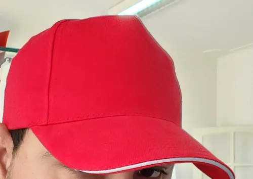 Casquette virage + sérigraphie branding logo