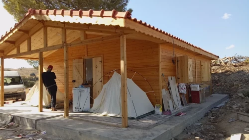 Construction des chalets et bungalow et Kiosque en bois 