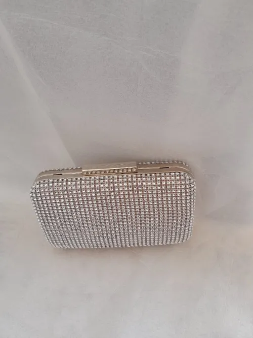 Pochette soirè argent  بوشات سواغي اغجو 