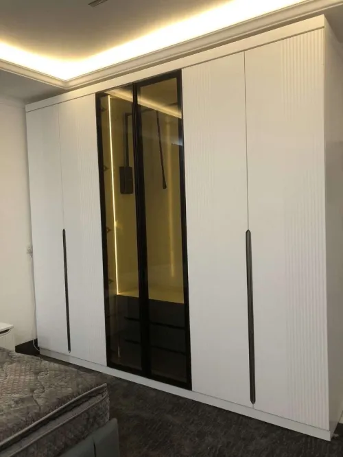 Dressing armoire placard sur mesure moderne