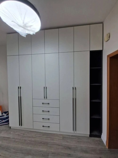 Dressing armoire placard sur mesure moderne