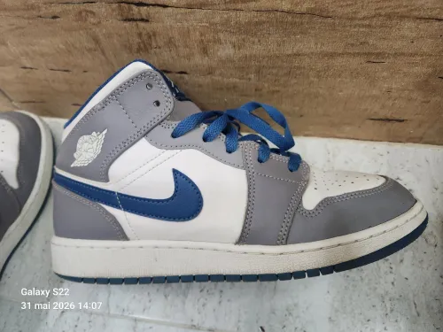 Nike Air Jordan 1 Mid True Blue