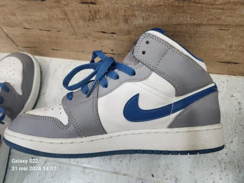 Nike Air Jordan 1 Mid True Blue
