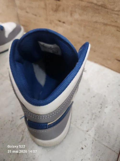 Nike Air Jordan 1 Mid True Blue