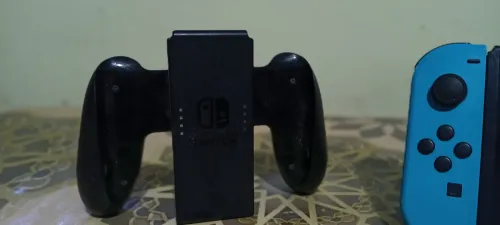 Nintendo switch 1 + tout les accessoires +un jeux (mario)