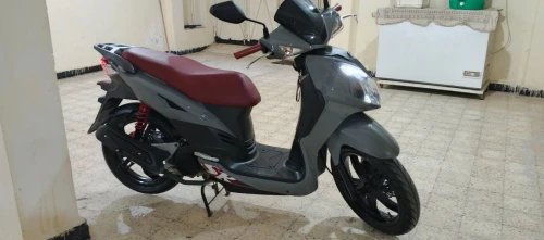 Sym Sr 2025