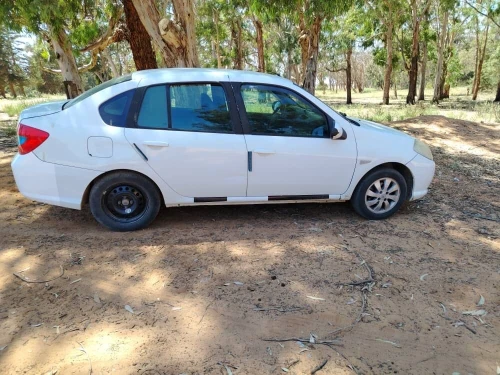 Renault Symbol 2012 