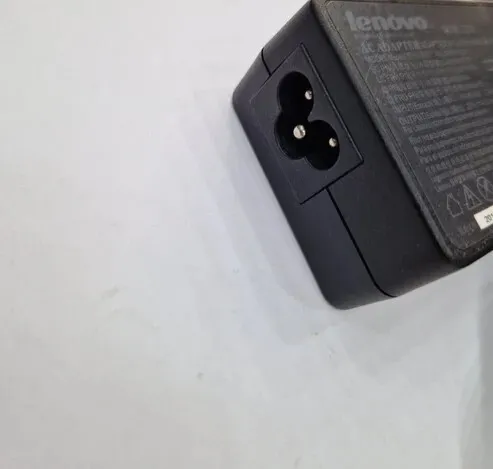 Chargeur Laptop Lenovo Original 90W 20V 4.5A  USB jaune avec Câble Trèfle En excellent état