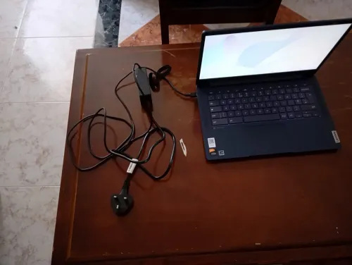 CHROMEBOOK slim