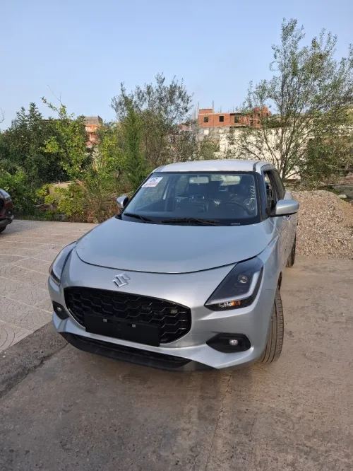 Suzuki Swift 2025 Full options Silver