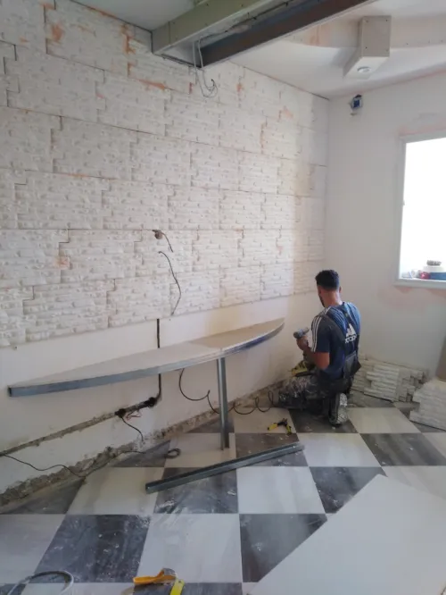 Entreprise d'aménagement (faux plafond placo-cloison en placo) 