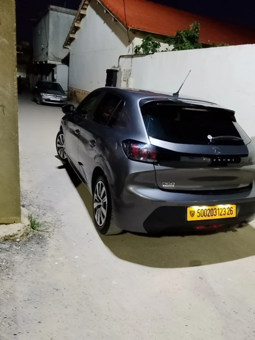 Peugeot 208 2023 E-Style