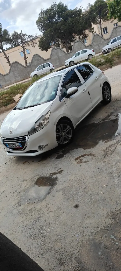 Peugeot 208 2014 Allure