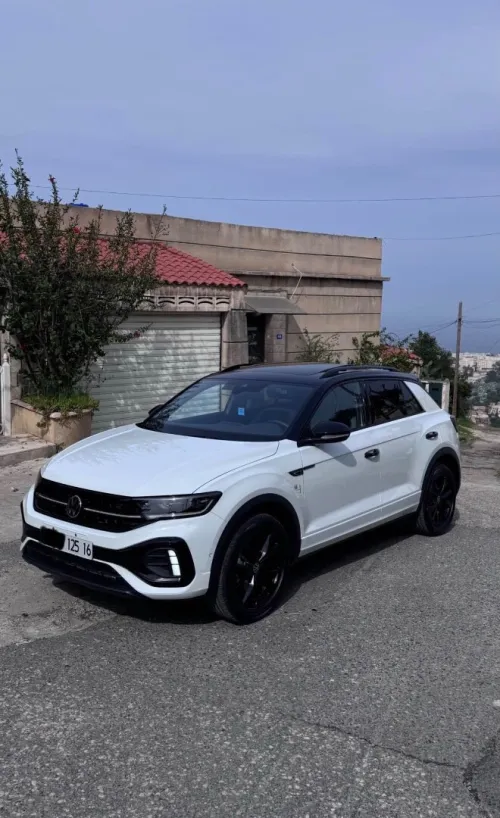 Volkswagen T rok 2025 Blak édition,