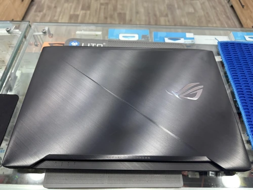 ASUS ROG STRIX GL503V i7