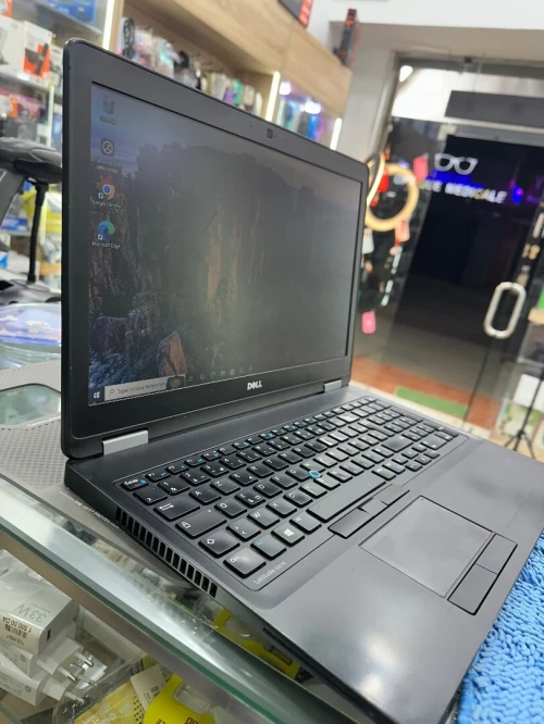 Dell latitude e5570 i5