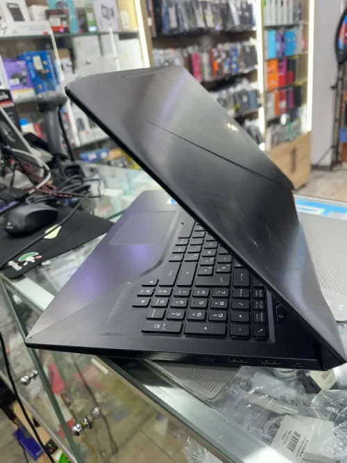 ASUS ROG STRIX GL503V i7