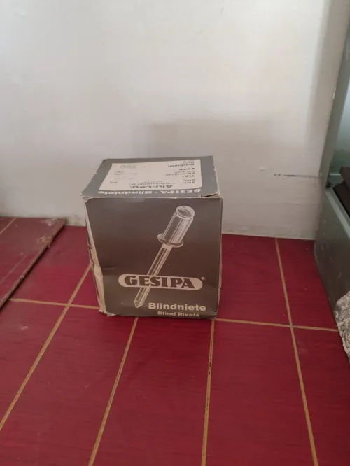 Pince à riveter GESIPA Ntx + 2 boîtes rivets.