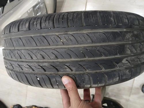 Roue de secour avec ric volkswagen