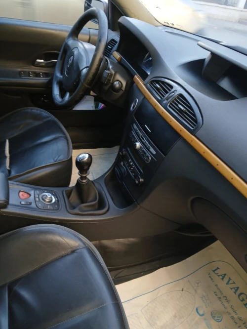 Renault Laguna 2 2002 Initiale paris