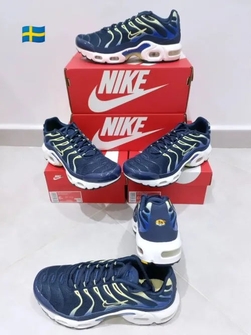 Nike Tn Suède