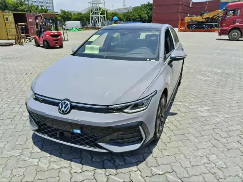 Volkswagen Golf 8 2025 R-Line