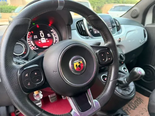 Fiat 500 2021 Abarth