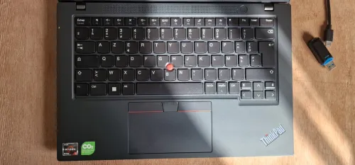 Thinkpad L14 gen 4 ryzen 5 pro 7530u 32gb 512 SSD