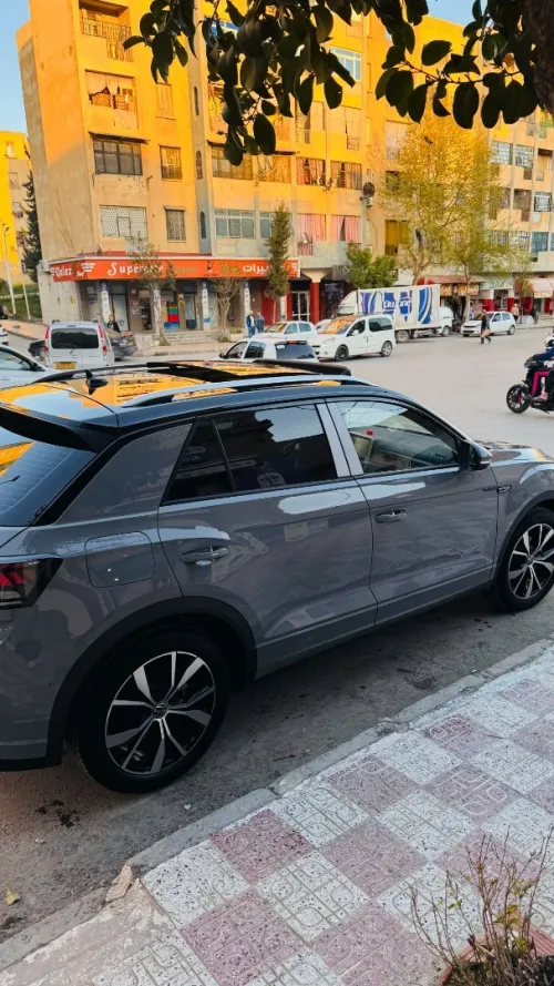 Volkswagen T-roc fih la sono 2025 R-line