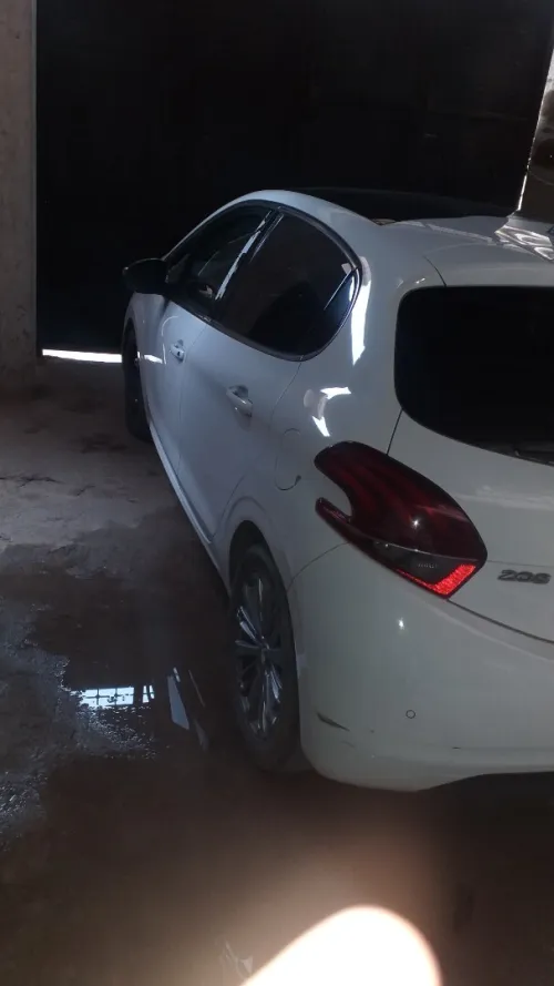 Peugeot 208 2015 Access Facelift