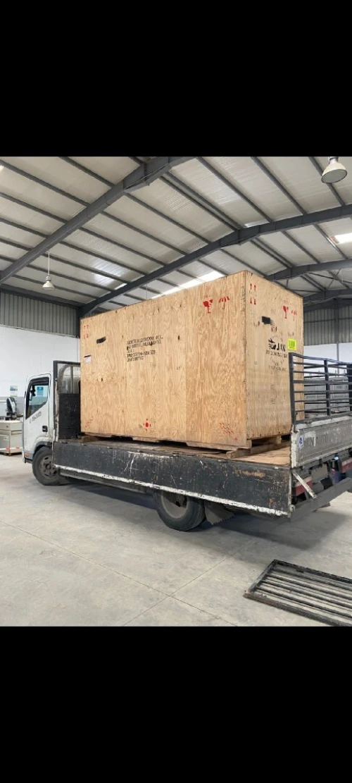 Camion plateau transport marchandise