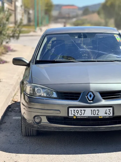 Renault Laguna 2 v2 2002 Initiale paris