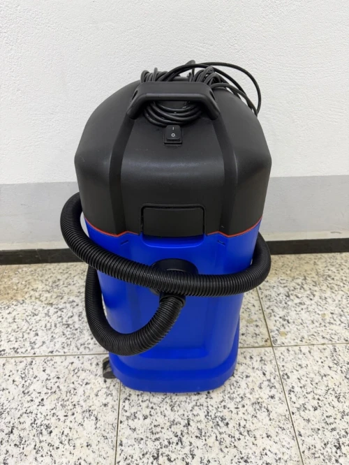 ASPIRATEUR EAU ET POUSSIÈRE