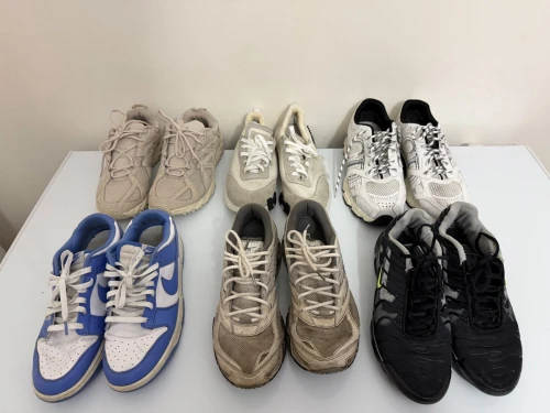 LOT PAIRE DE BASKE