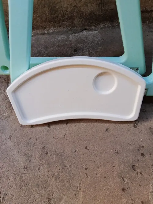Chaise haute bébé
