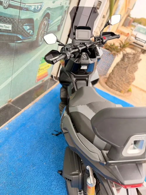 Honda Adv 2025 