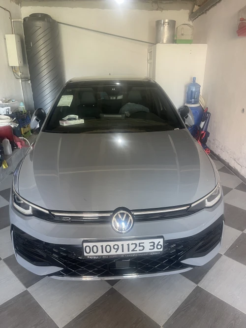 Volkswagen Golf 8 2025 R-Line