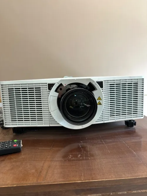 Projecteur Christie D12HD-H 