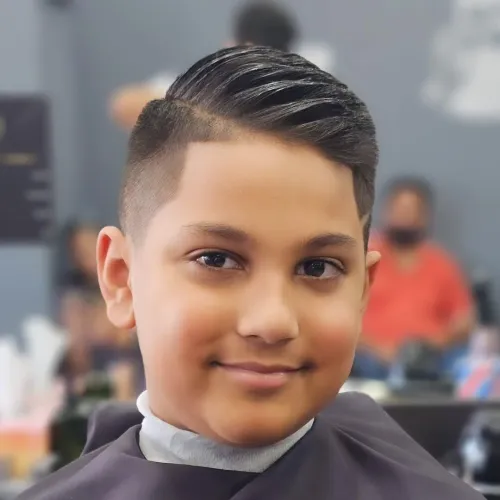Coiffeur qualifié à domicile pour les enfants 